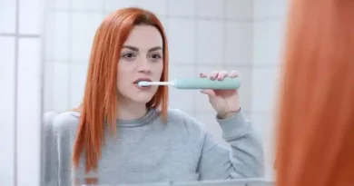 How To Use A Charcoal Toothbrush